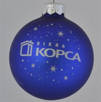 yelochnaya-igrushka-s-logotipom-okon-korsa